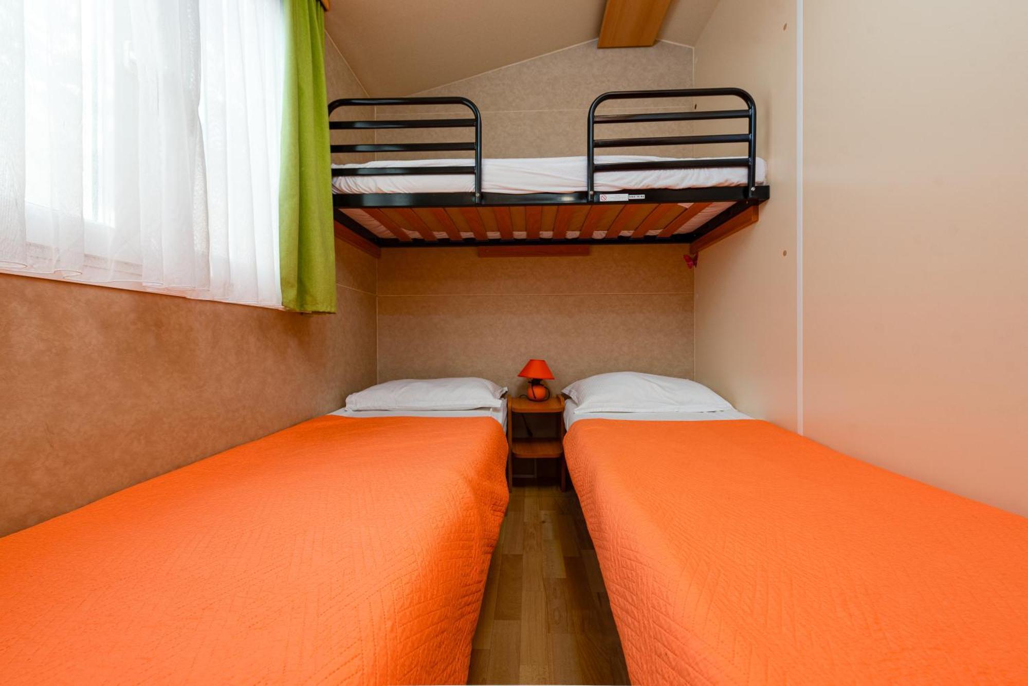 Camp Mrkva Mobile Homes Sukošan Dış mekan fotoğraf