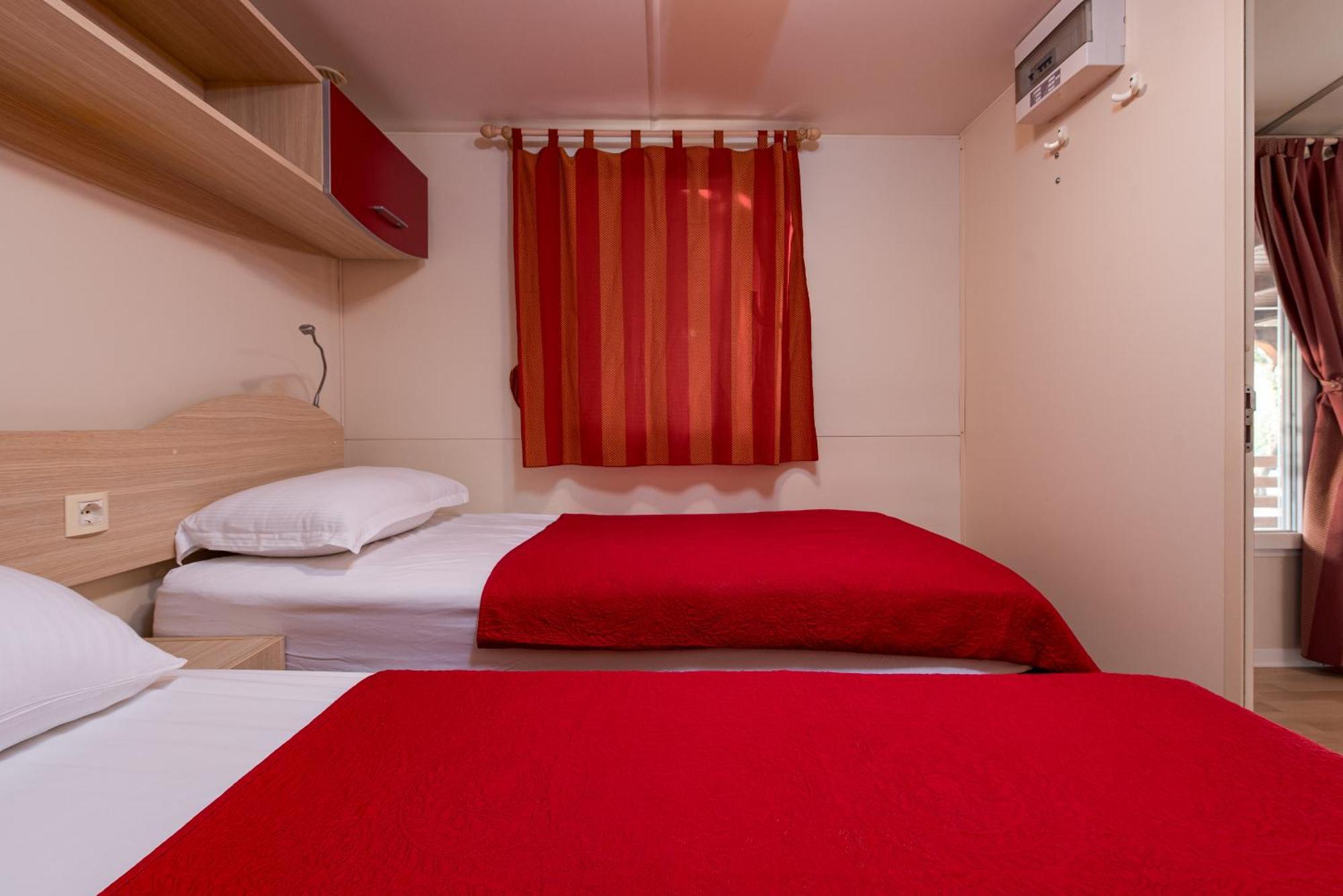 Camp Mrkva Mobile Homes Sukošan Oda fotoğraf