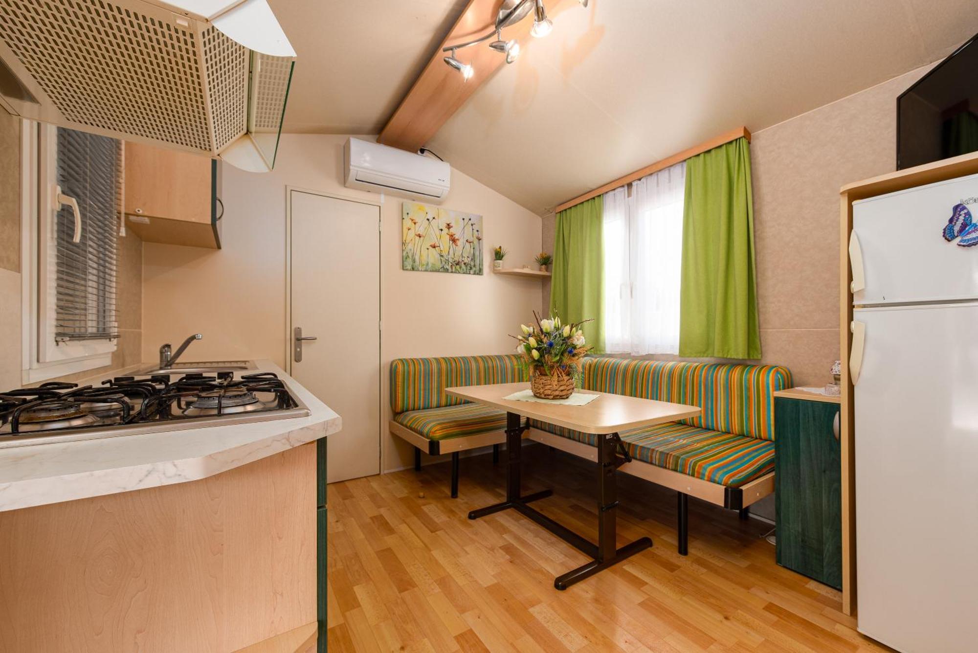Camp Mrkva Mobile Homes Sukošan Oda fotoğraf