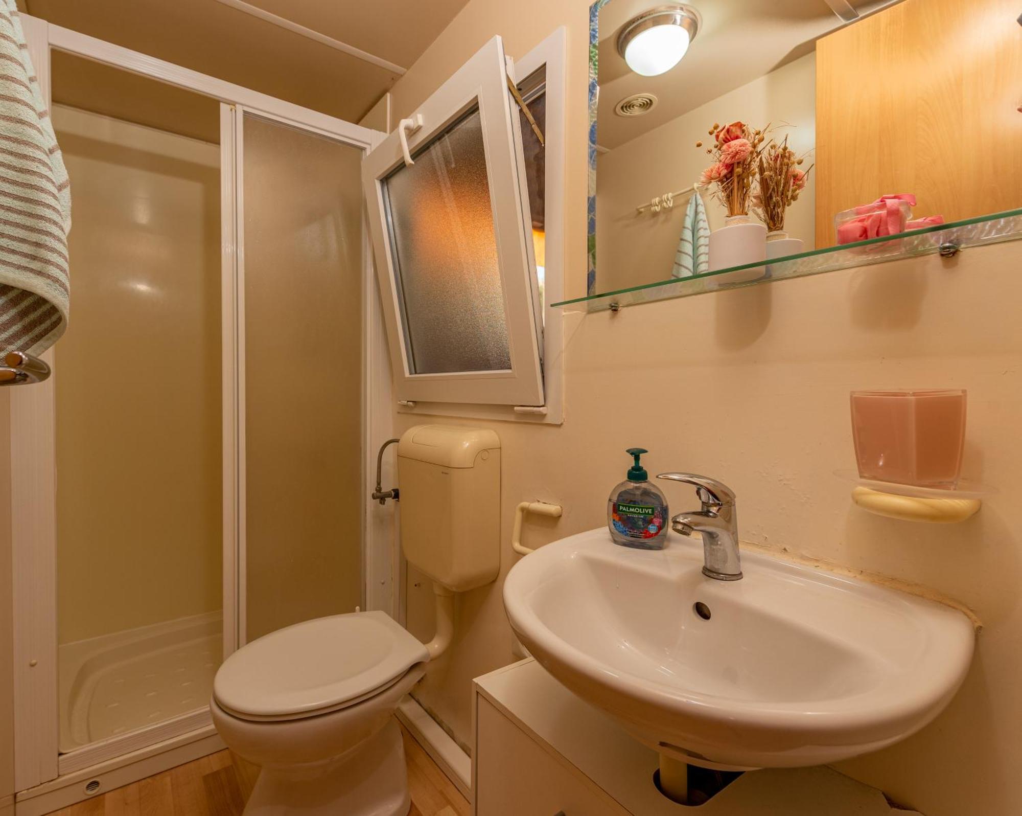 Camp Mrkva Mobile Homes Sukošan Oda fotoğraf