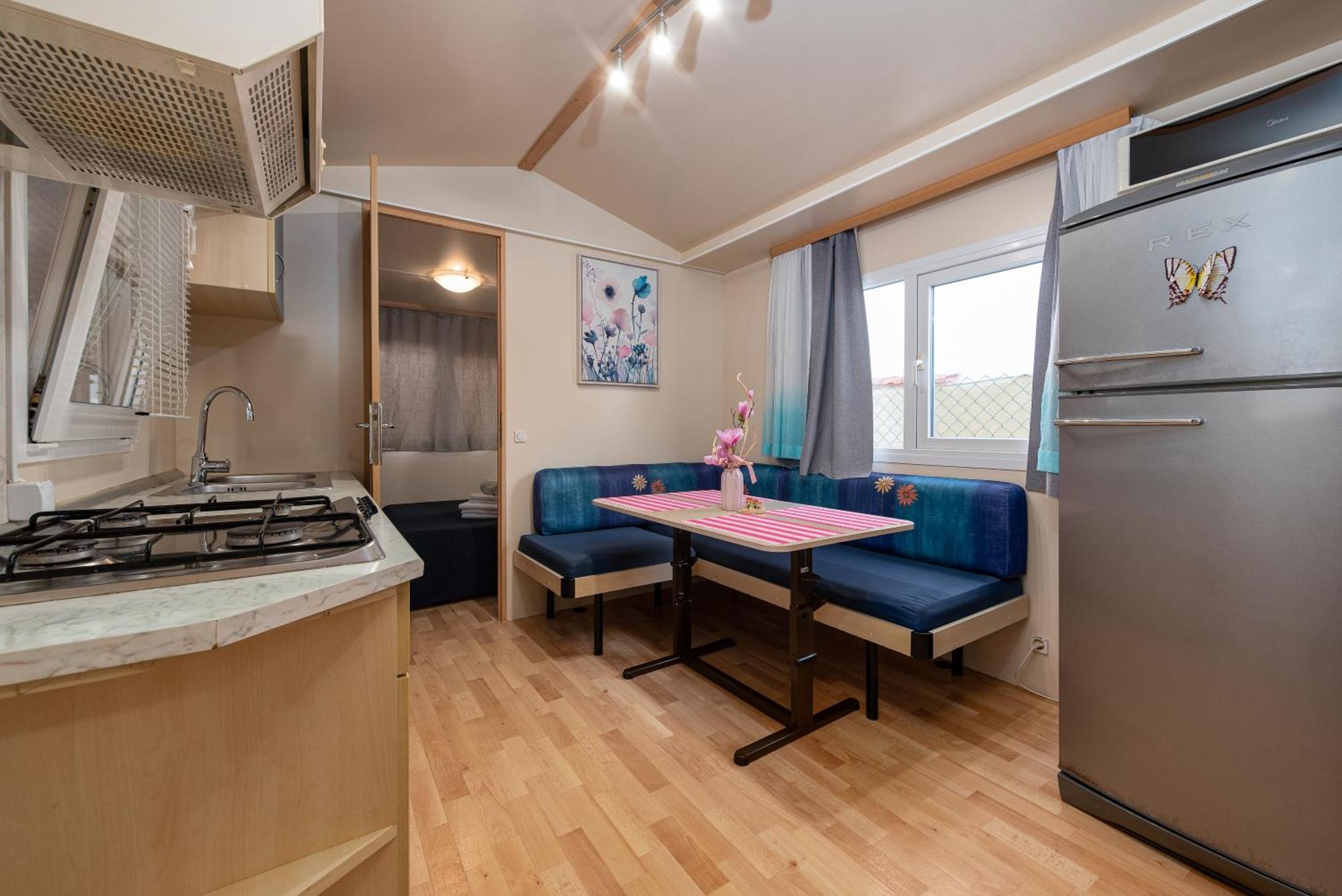 Camp Mrkva Mobile Homes Sukošan Oda fotoğraf