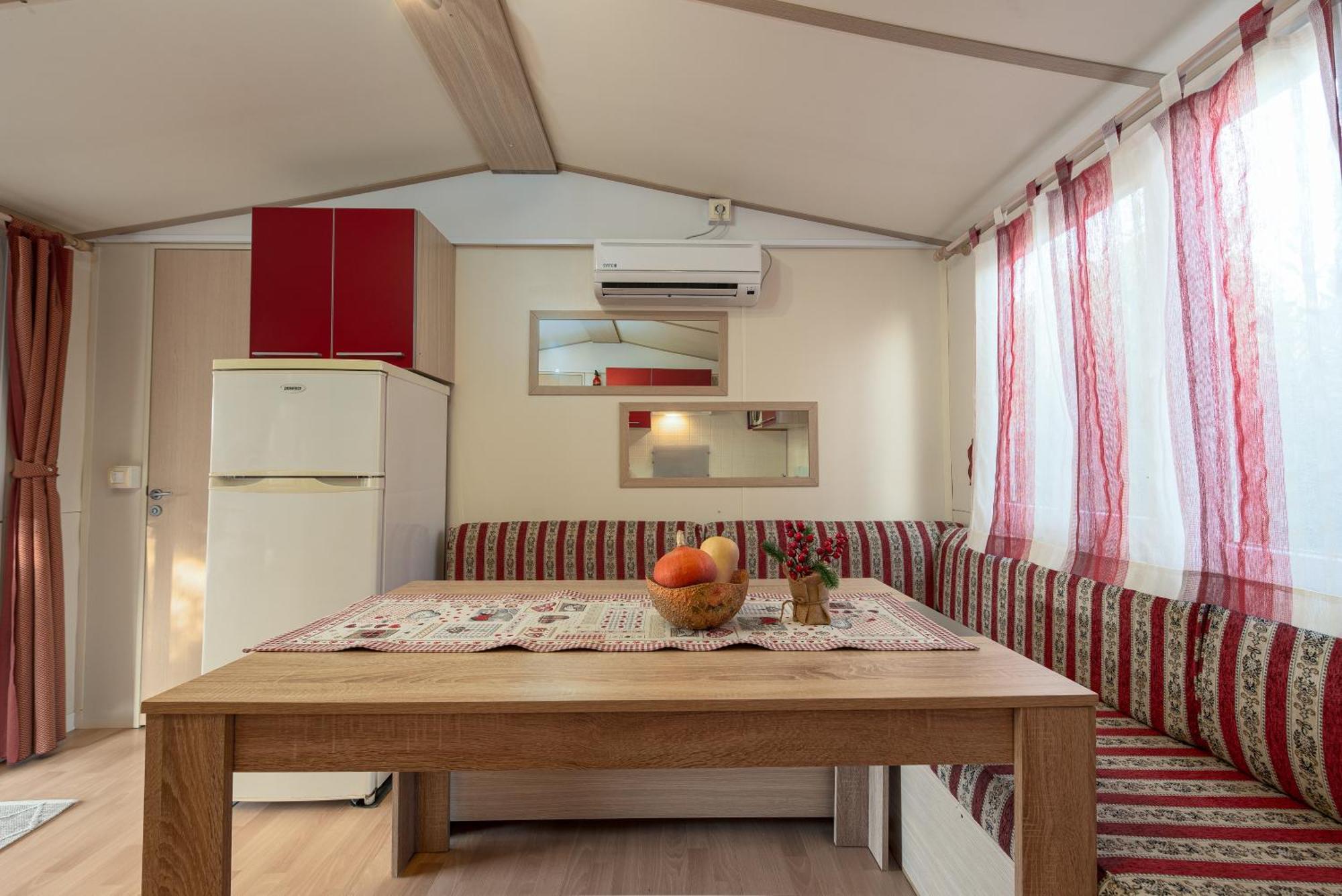 Camp Mrkva Mobile Homes Sukošan Oda fotoğraf